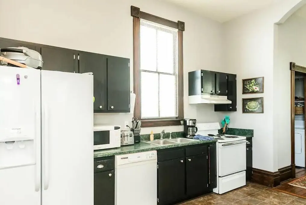 Big Blue House - Both Units - Near Forsyth Park Villa Savannah