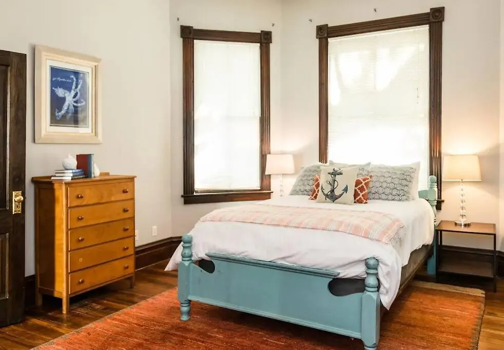Big Blue House - Both Units - Near Forsyth Park Villa Savannah United States